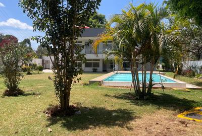 5 Bed House with En Suite in Runda - 3