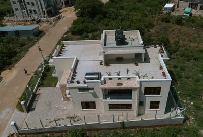 4 Bed House with En Suite in Vipingo