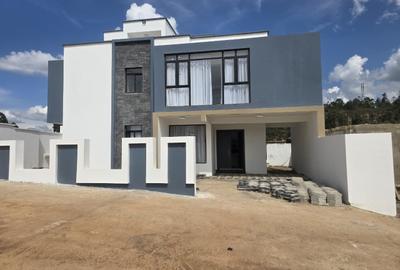 5 Bed House with En Suite at Kamangu