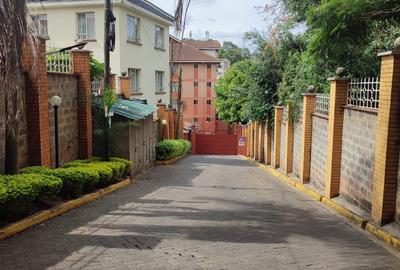 Serviced 5 Bed Apartment with En Suite at Riverside Drive - 2