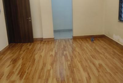 1 Bed Apartment with En Suite at Parklands - 4