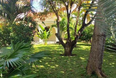 4 Bed House with En Suite in Nyali Area