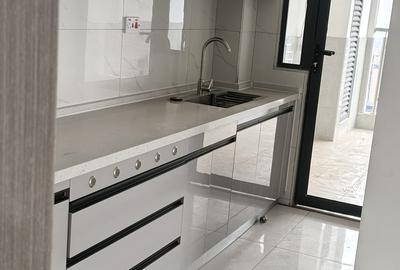 2 Bed Apartment with En Suite at Westlands Road - 4