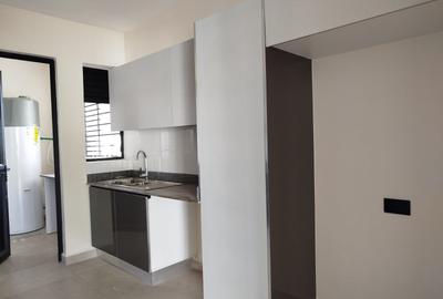 3 Bed Apartment with En Suite in General Mathenge - 4