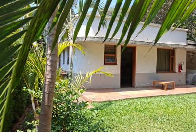 Furnished 2 Bed Apartment with En Suite at Off Egrets Dr