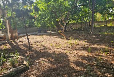 1 ac Land in Nyali Area