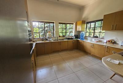 4 Bed House with En Suite in Spring Valley - 4
