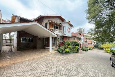 4 Bed Townhouse with En Suite at Spring Valley