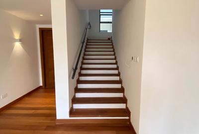4 Bed Villa with En Suite in Gigiri