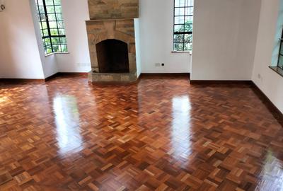 4 Bed Townhouse with En Suite in Lavington - 3