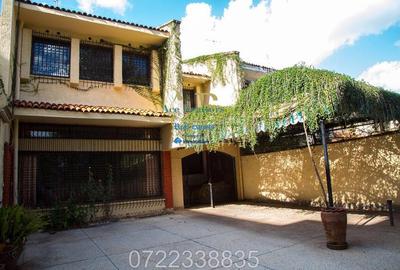 5 Bed Townhouse with En Suite at Rhapta Road - 2