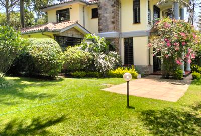 5 Bed Townhouse with En Suite in Nyari