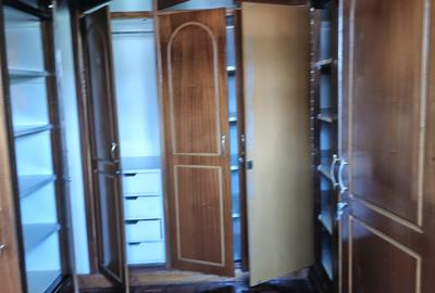 5 Bed Villa with En Suite in Spring Valley - 2