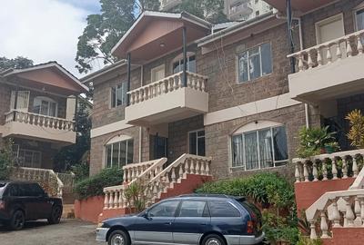 4 Bed Townhouse with En Suite at Kilimani Estate