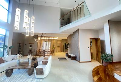 4 Bed Villa with En Suite in Westlands Area