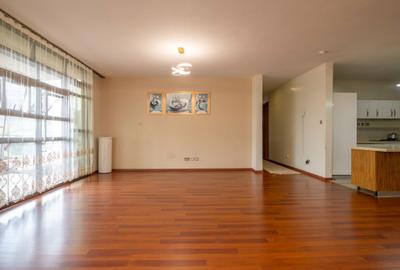 3 Bed Apartment with En Suite in Parklands - 4