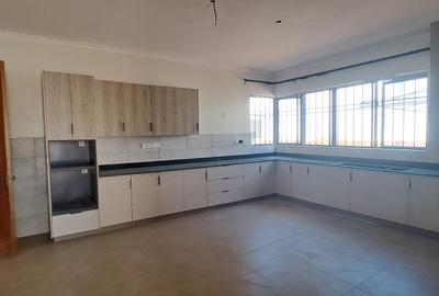 5 Bed Townhouse with En Suite in Lower Kabete