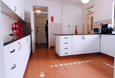 Serviced 3 Bed Apartment with En Suite at Dennis Plit Road