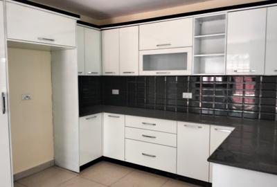 4 Bed Townhouse with En Suite in Kitisuru