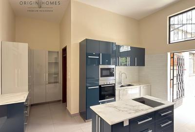 5 Bed House with En Suite at Westlands