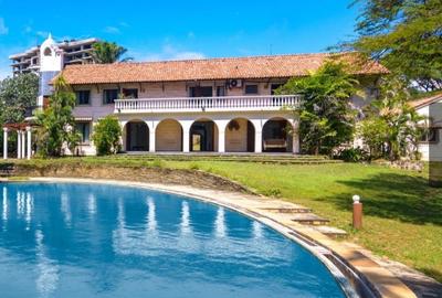 4 Bed House with En Suite in Nyali Area
