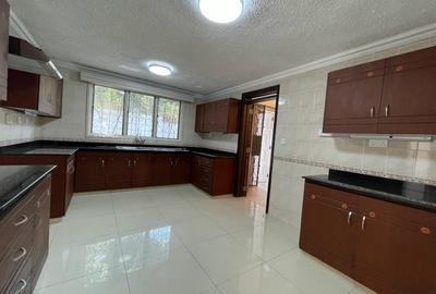 4 Bed Townhouse with Garden in Muthaiga - 4