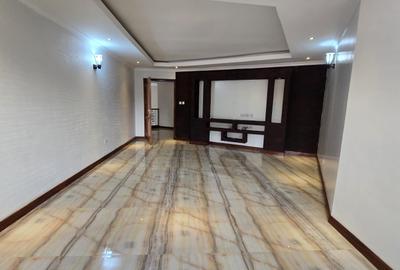 4 Bed House with En Suite in Runda