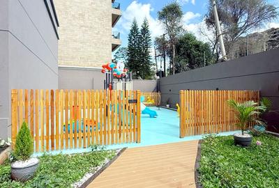 Furnished 2 Bed Apartment with Swimming Pool in Riverside - 4