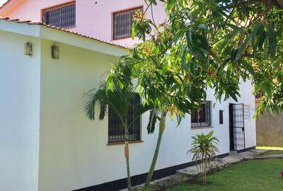 4 Bed House with En Suite in Nyali Area