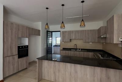 5 Bed Townhouse with En Suite at Mzima Springs - 4