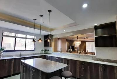 4 Bed Apartment with En Suite in Lavington