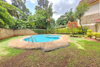 4 Bed Townhouse with En Suite in Riverside - 2