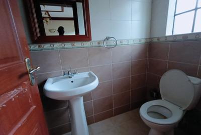 4 Bed House with En Suite in Lavington