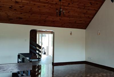 4 Bed House with En Suite in Gigiri