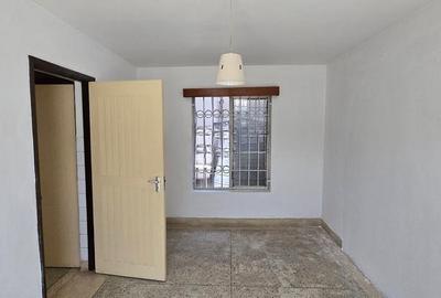 4 Bed Townhouse with En Suite in Kilimani - 4
