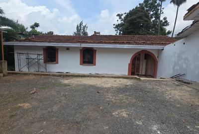 4 Bed House with En Suite in Loresho