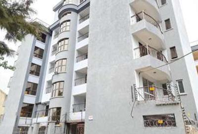 2 Bed Apartment with Gym in Garden Estate