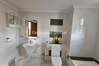 Furnished 3 Bed Apartment with En Suite in Kilimani - 4