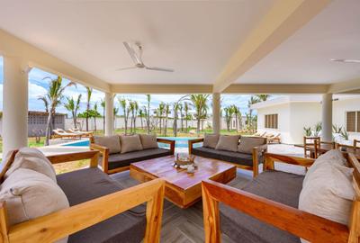 3 Bed Villa with En Suite at Jacaranda Road