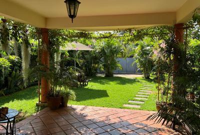 5 Bed Townhouse with En Suite at Arwings Kodhek