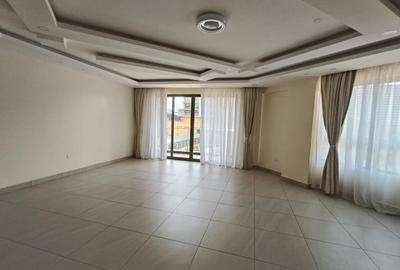 2 Bed Apartment with En Suite at Wood Avenue - 2