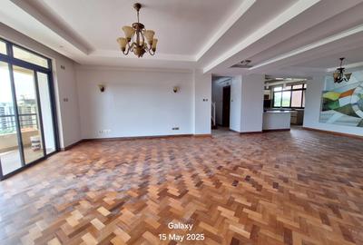 4 Bed Apartment with En Suite at Riverside Drive - 4