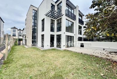 5 Bed Townhouse with En Suite at Runda