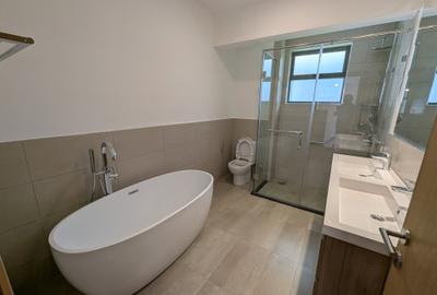 4 Bed Apartment with En Suite at Rossly