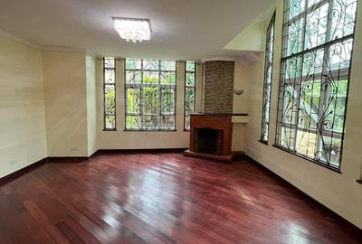 5 Bed Townhouse with En Suite in Lavington