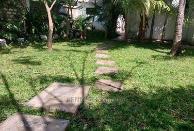 4 Bed Villa with En Suite at Nyali