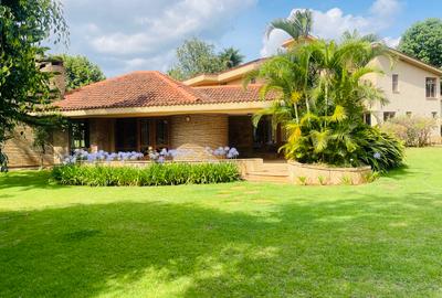 5 Bed House with En Suite in Runda - 2