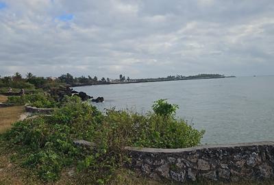 32 ac Land in Malindi