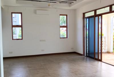 3 Bed Townhouse with En Suite at Sultan Palace - 2