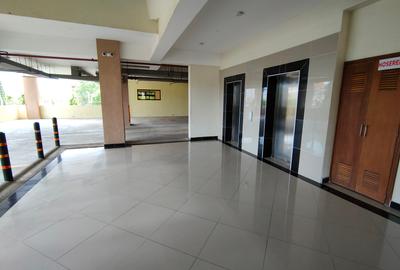 3 Bed Apartment in Kizingo